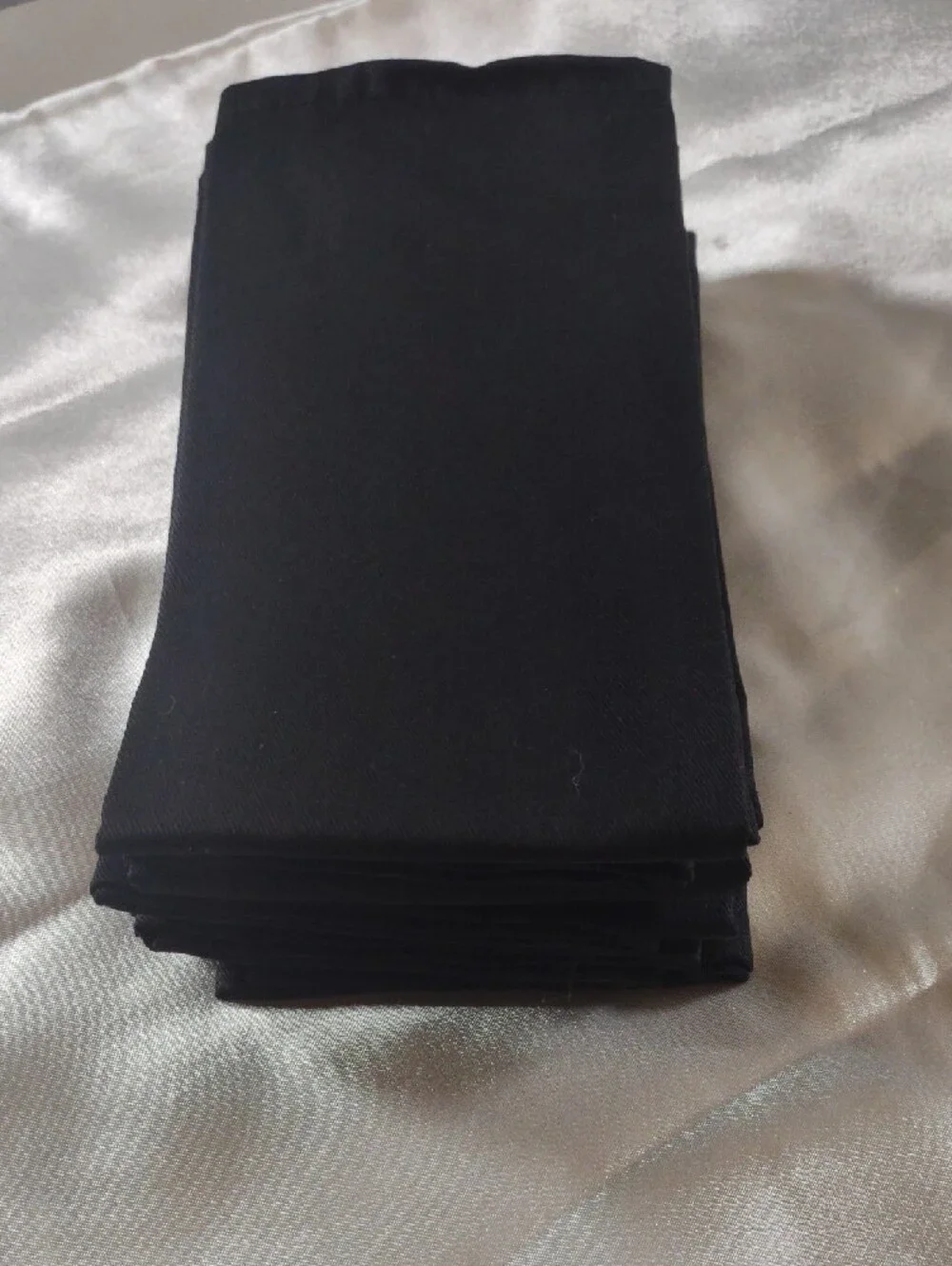 NWOT Set of Black Dinner Napkins - Pack of 8